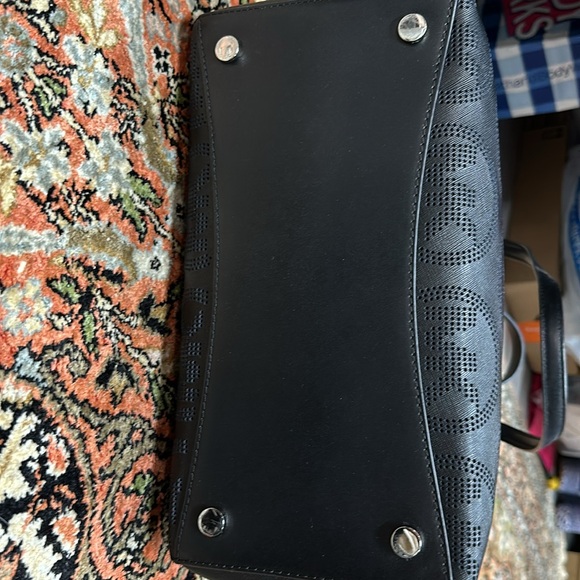 Like New Michael Kors Leather Voyager Purse - Picture 4 of 7